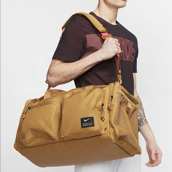 Nike Utility Power Training Duffel Bag (Medium, 51L) - Picture 3 of 11